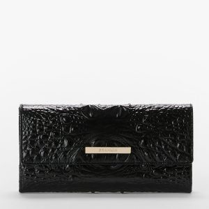 Black Melbourne swatch